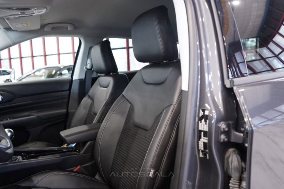 Jeep Compass 1.3 Turbo T4 2WD Night Eagle (7)