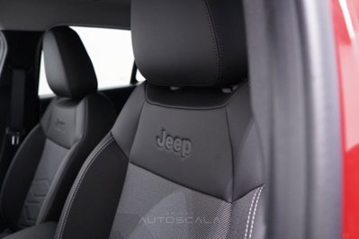 Jeep Avenger 1.2 turbo Summit fwd 100cv (12)