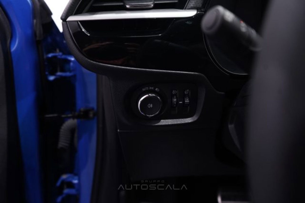 Opel Corsa 1.2 GS s&s 130cv at8 (11)