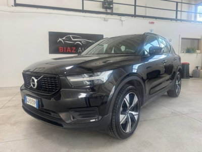 Volvo XC40 T5 Recharge Plug-in Hybrid R-design usata
