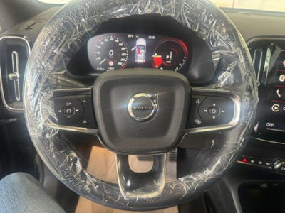 Volvo XC40 T5 Recharge Plug-in Hybrid R-design (16)