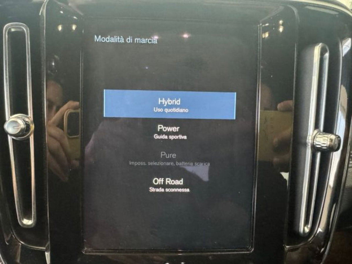 Volvo XC40 T5 Recharge Plug-in Hybrid R-design (20)