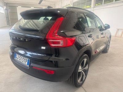 Volvo XC40 T5 Recharge Plug-in Hybrid R-design (3)