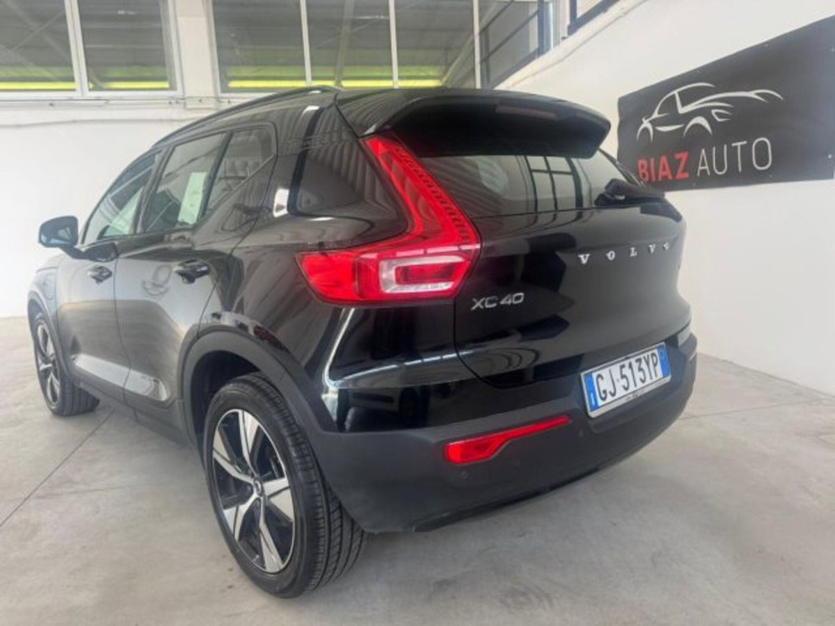 Volvo XC40 T5 Recharge Plug-in Hybrid R-design (4)