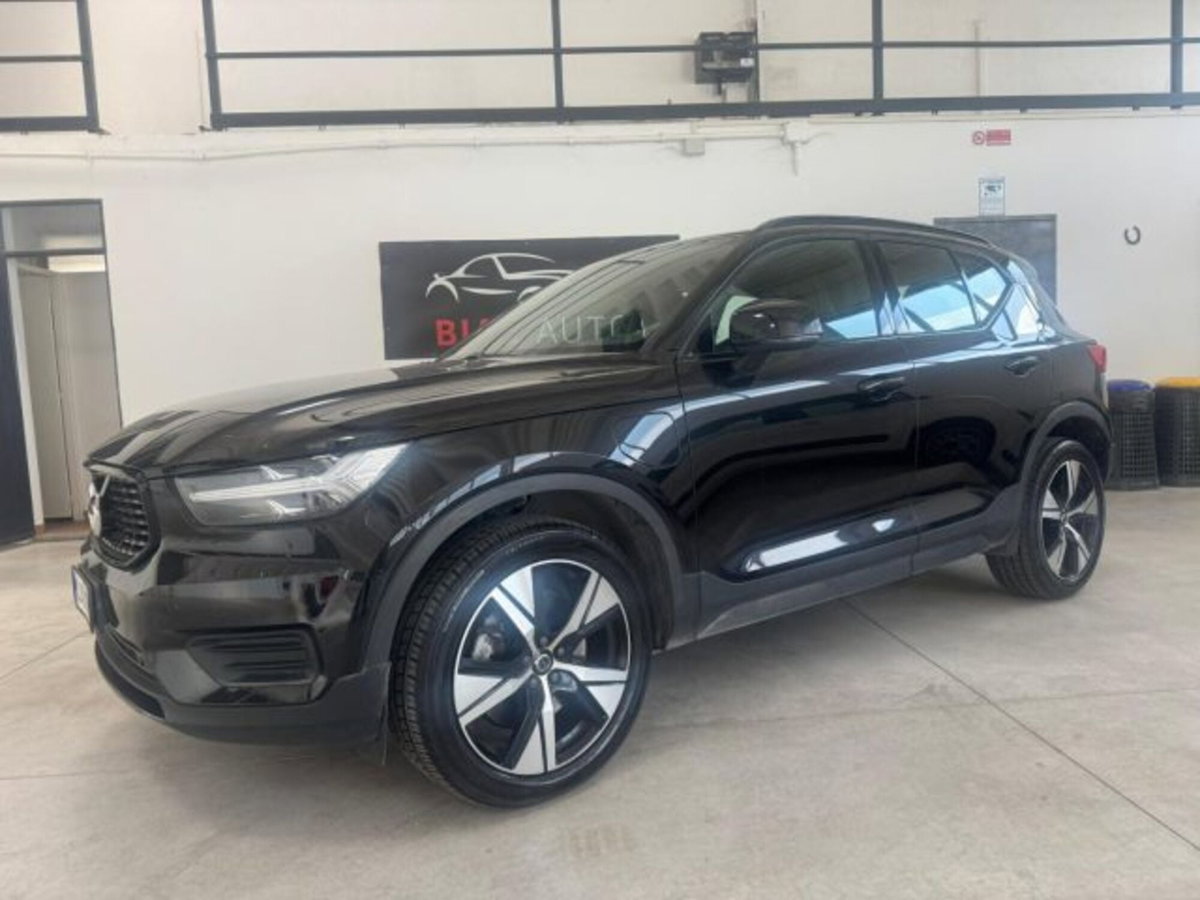 Volvo XC40 T5 Recharge Plug-in Hybrid R-design (7)