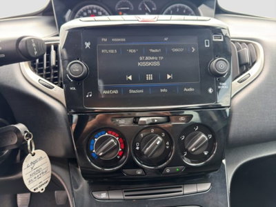 Lancia Ypsilon 1.0 FireFly 5 porte S&S Hybrid Ecochic A. Ferretti (17)