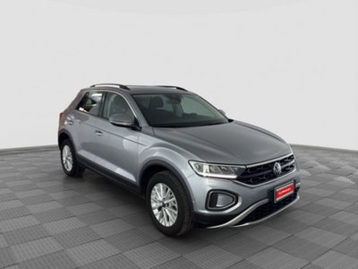 Volkswagen T-Roc 1.0 TSI Life (7)