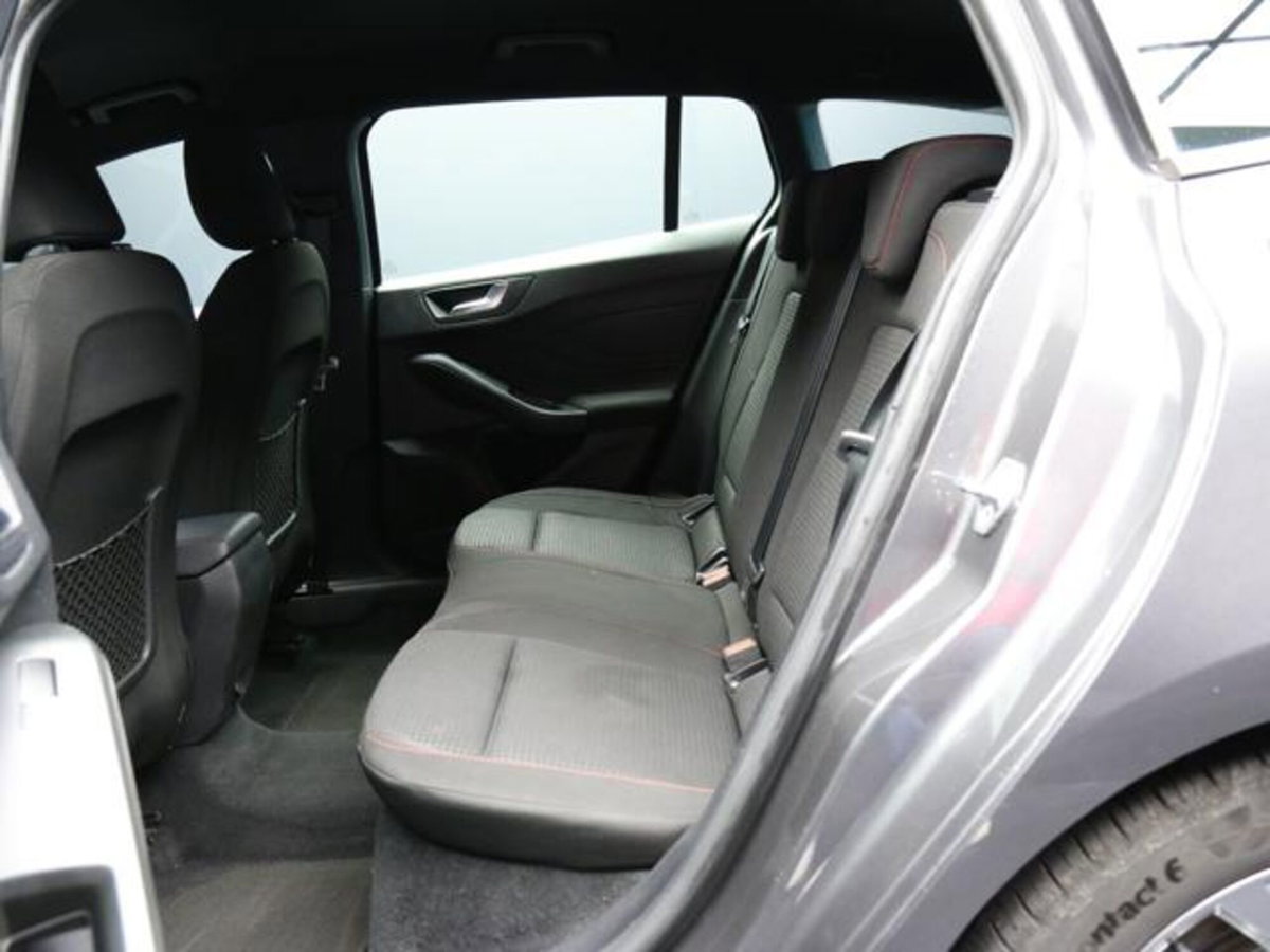 Ford Focus Station Wagon 1.5 EcoBlue 115 CV automatico SW ST-Line Design (8)