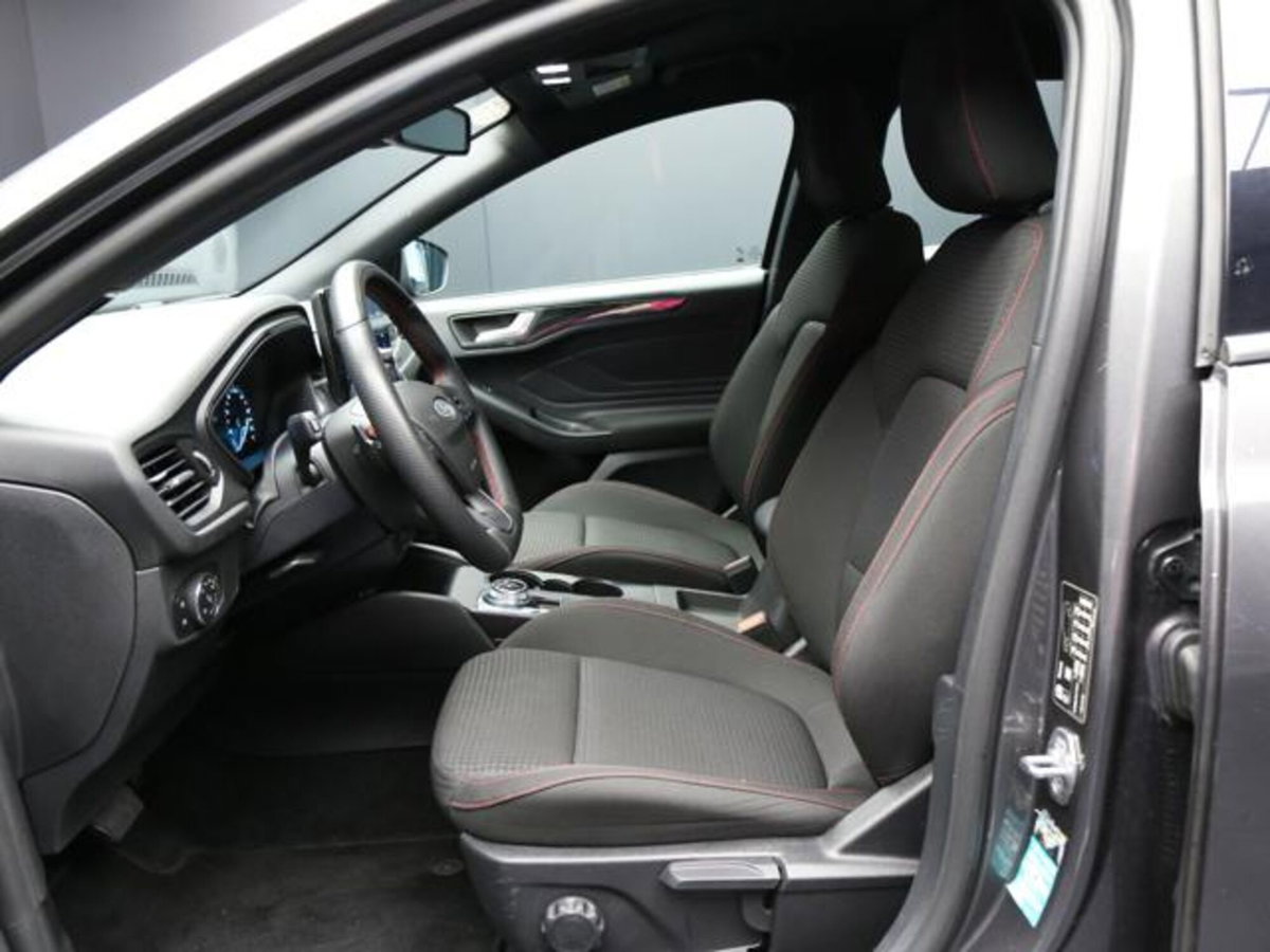 Ford Focus Station Wagon 1.5 EcoBlue 115 CV automatico SW ST-Line Design (9)