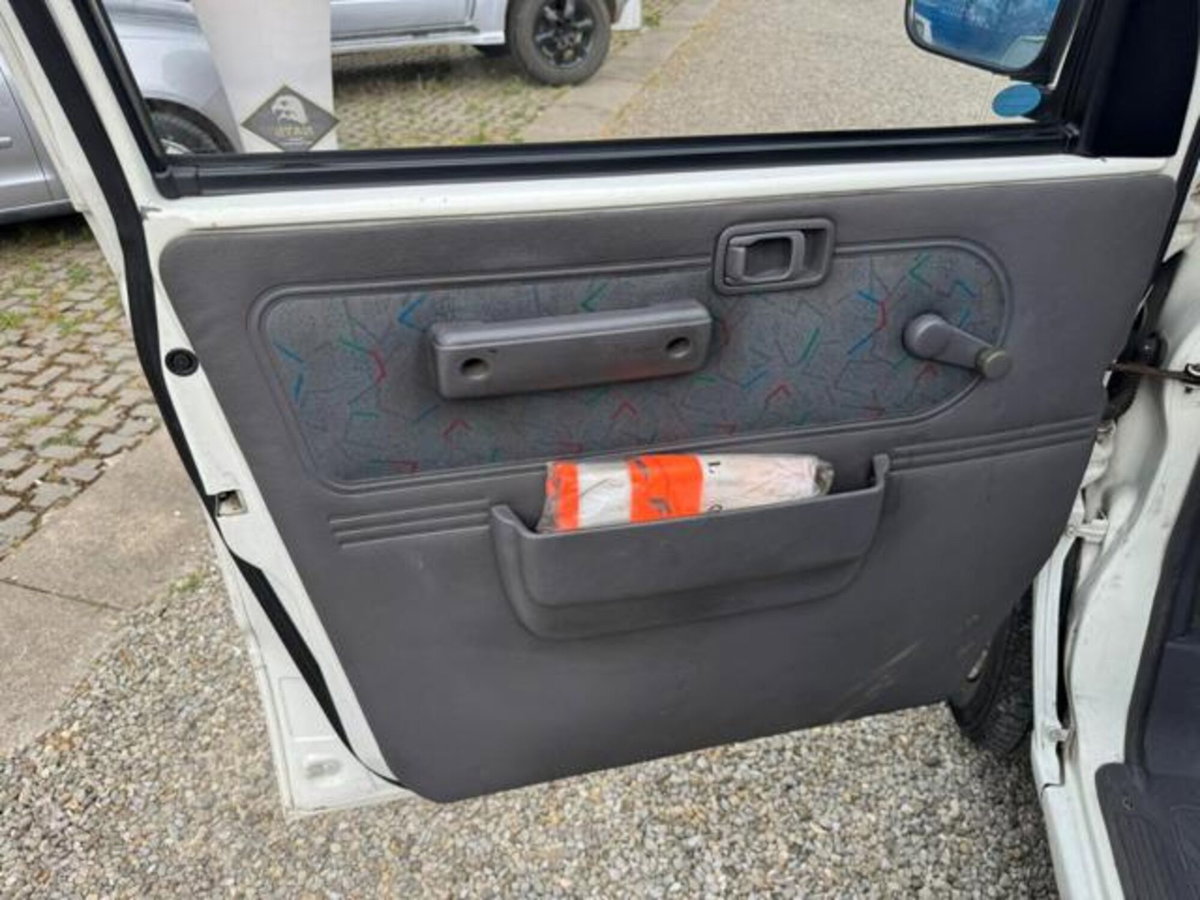 Nissan Vanette Furgone Practic 2.3 diesel PC Furgone (9)