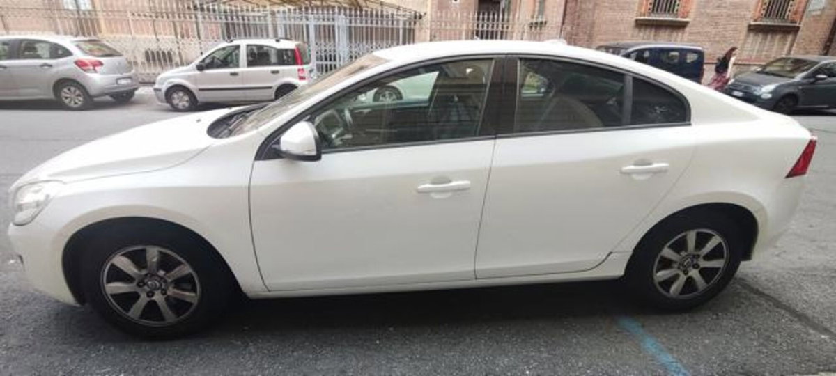 Volvo S60 D2 Kinetic (6)
