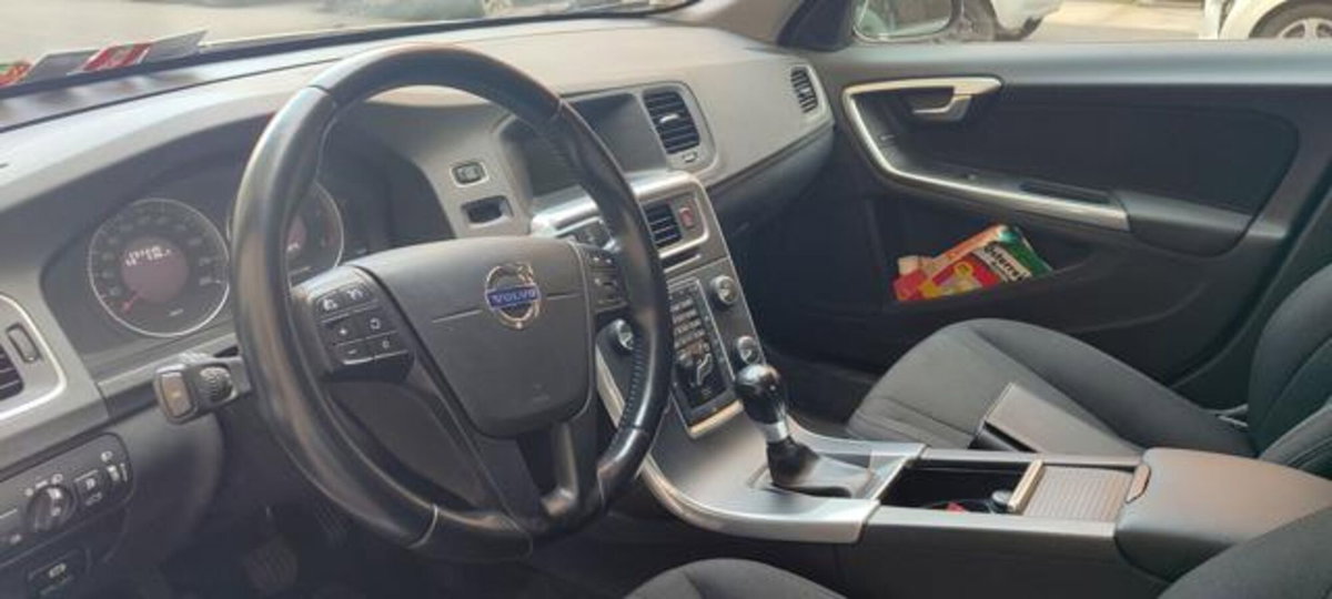 Volvo S60 D2 Kinetic (8)
