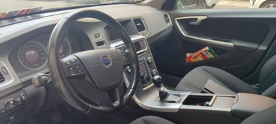 Volvo S60 D2 Kinetic (8)