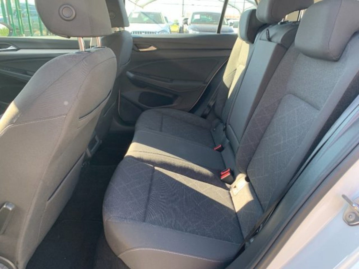 Volkswagen Golf Variant 1.0 eTSI EVO DSG Life (10)