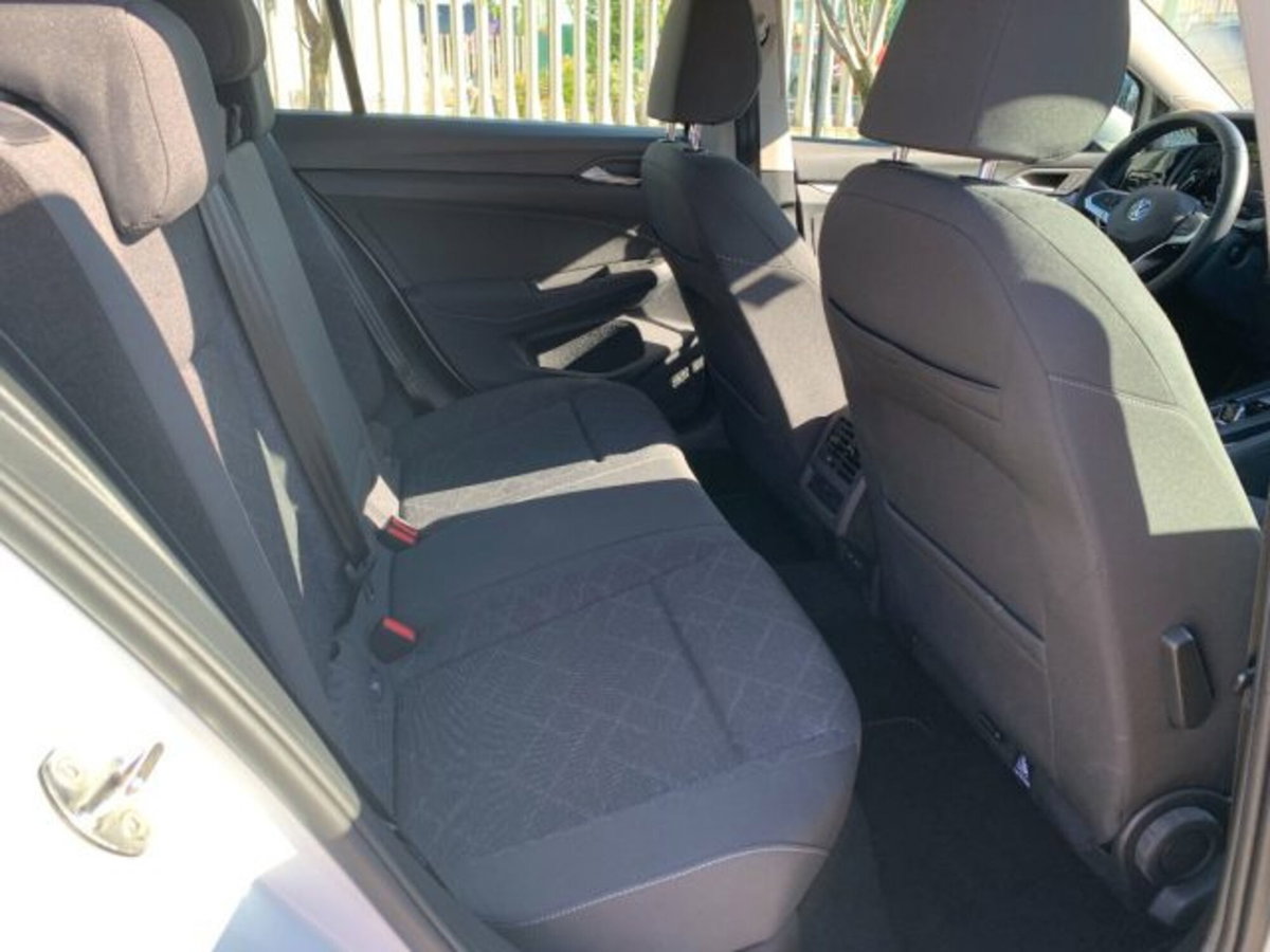 Volkswagen Golf Variant 1.0 eTSI EVO DSG Life (11)