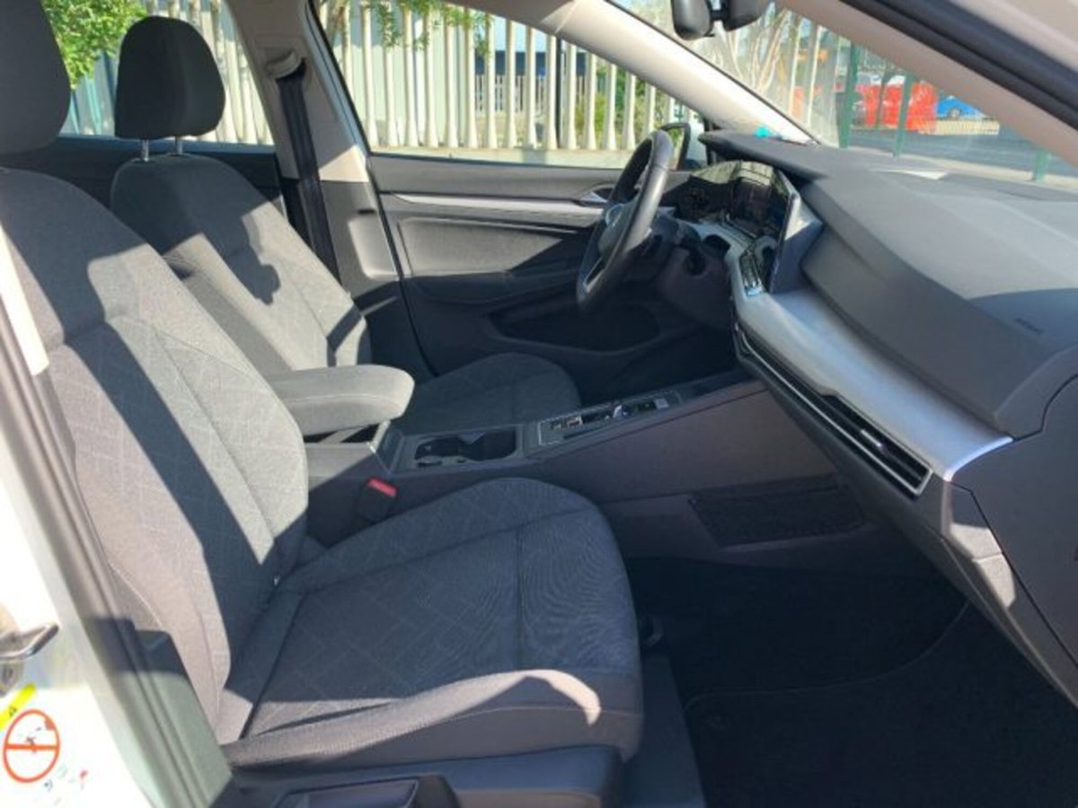 Volkswagen Golf Variant 1.0 eTSI EVO DSG Life (12)