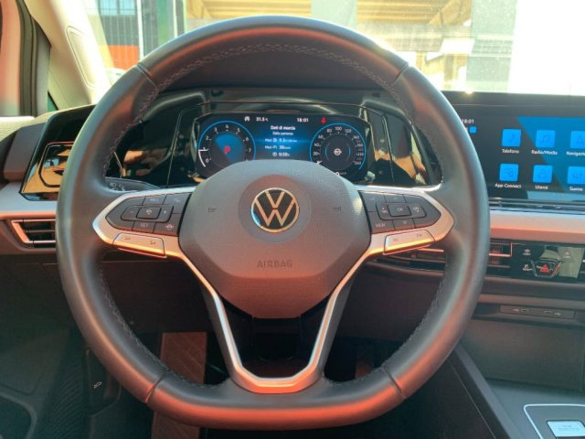 Volkswagen Golf Variant 1.0 eTSI EVO DSG Life (17)