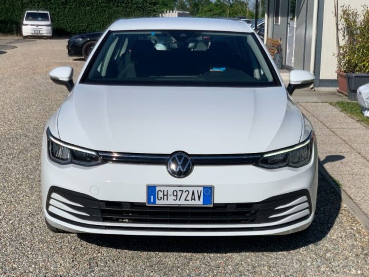 Volkswagen Golf Variant 1.0 eTSI EVO DSG Life (2)