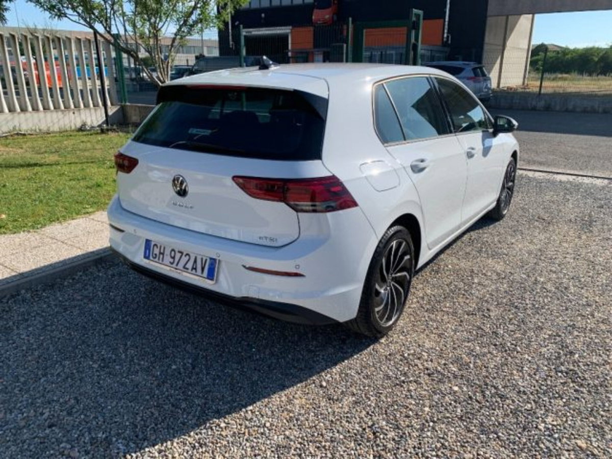 Volkswagen Golf Variant 1.0 eTSI EVO DSG Life (5)