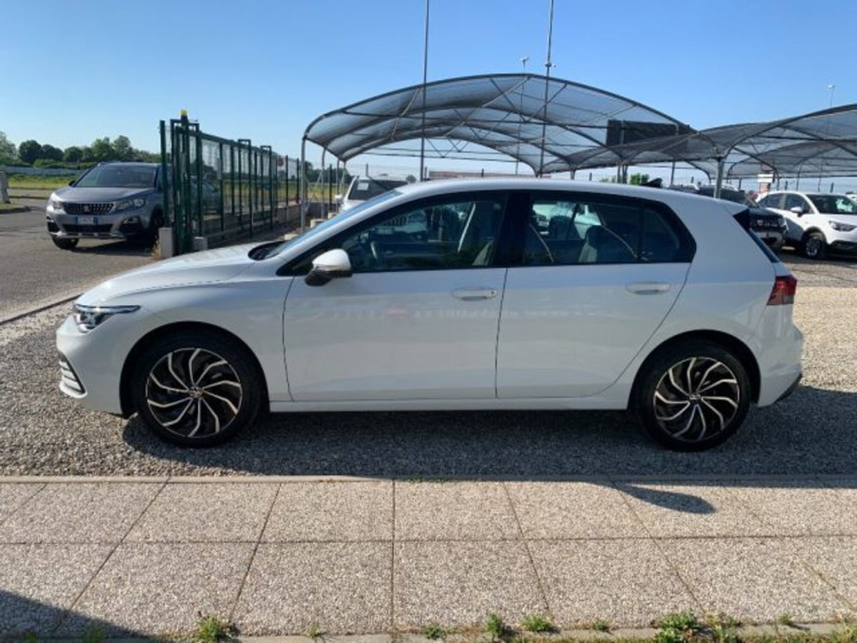 Volkswagen Golf Variant 1.0 eTSI EVO DSG Life (8)
