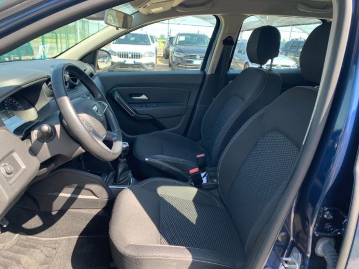 Dacia Duster 1.5 dCi 8V 110 CV 4x2 Comfort (9)