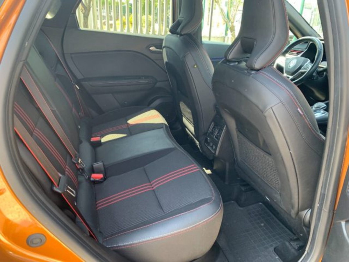 Renault Captur Full Hybrid E-Tech 145 CV Rive Gauche (11)