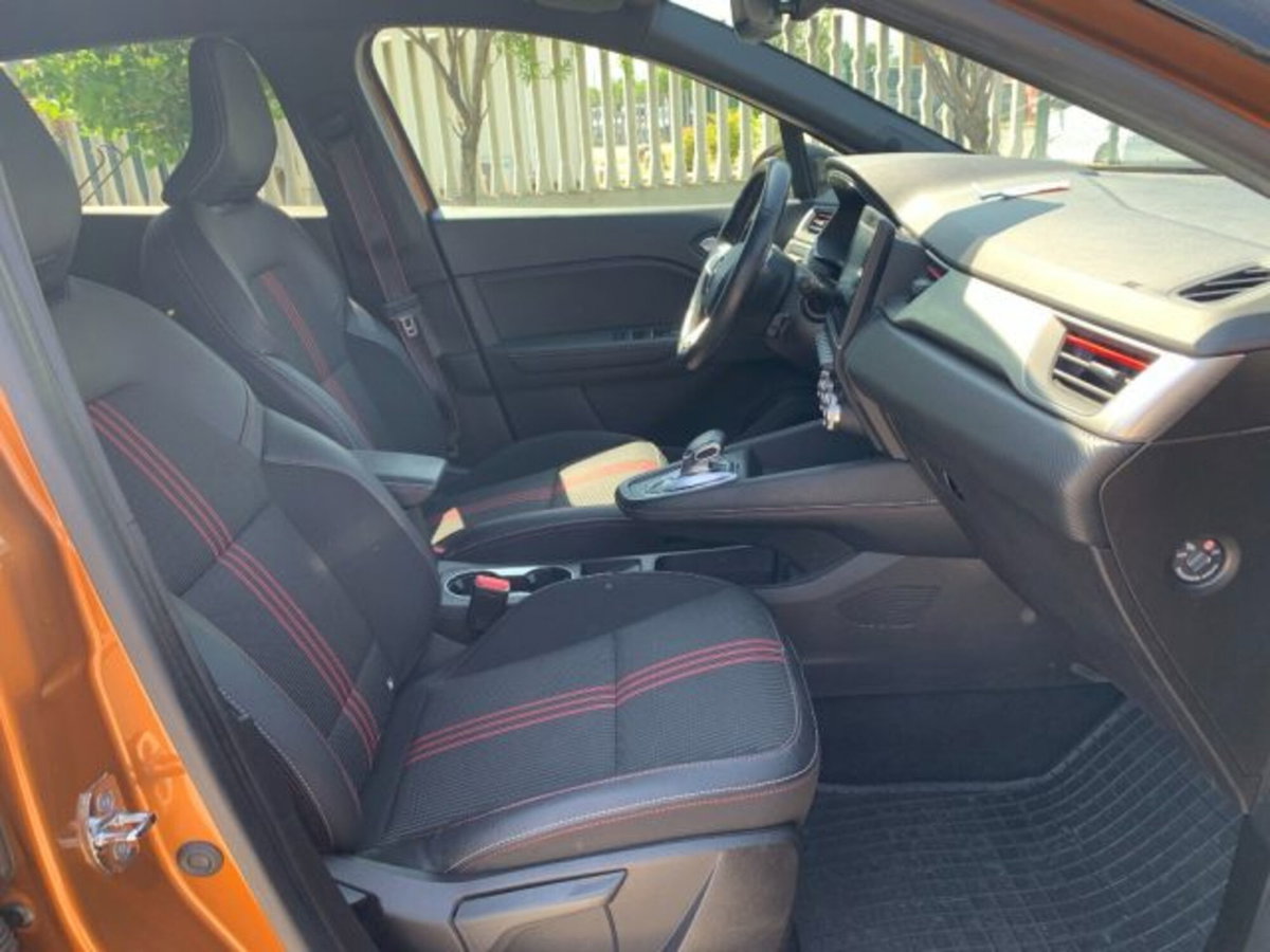 Renault Captur Full Hybrid E-Tech 145 CV Rive Gauche (12)