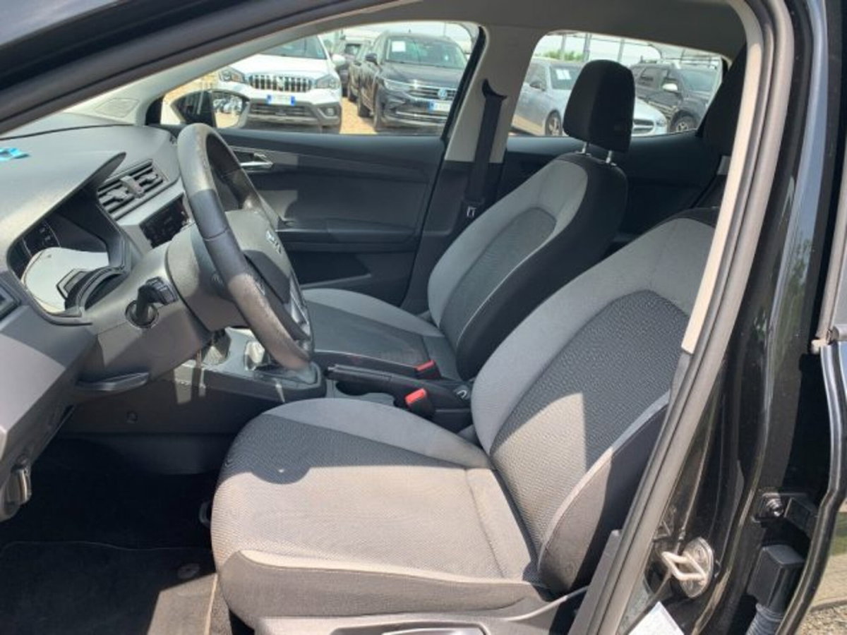 SEAT Ibiza 1.6 TDI 95 CV 5 porte Business (9)