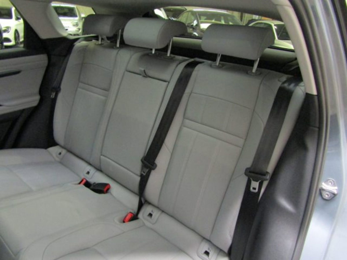 Land Rover Range Rover Evoque 2.0D I4 163CV AWD Auto R-Dynamic SE (13)