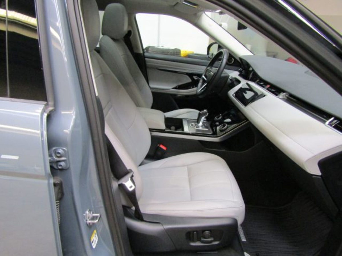 Land Rover Range Rover Evoque 2.0D I4 163CV AWD Auto R-Dynamic SE (17)