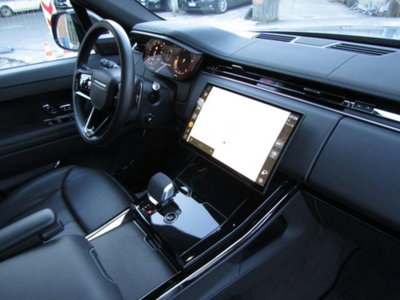 Land Rover Range Rover Sport 3.0D l6 300 CV HSE Dynamic Stealth (17)