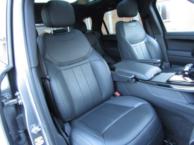 Land Rover Range Rover Sport 3.0D l6 300 CV HSE Dynamic Stealth (19)