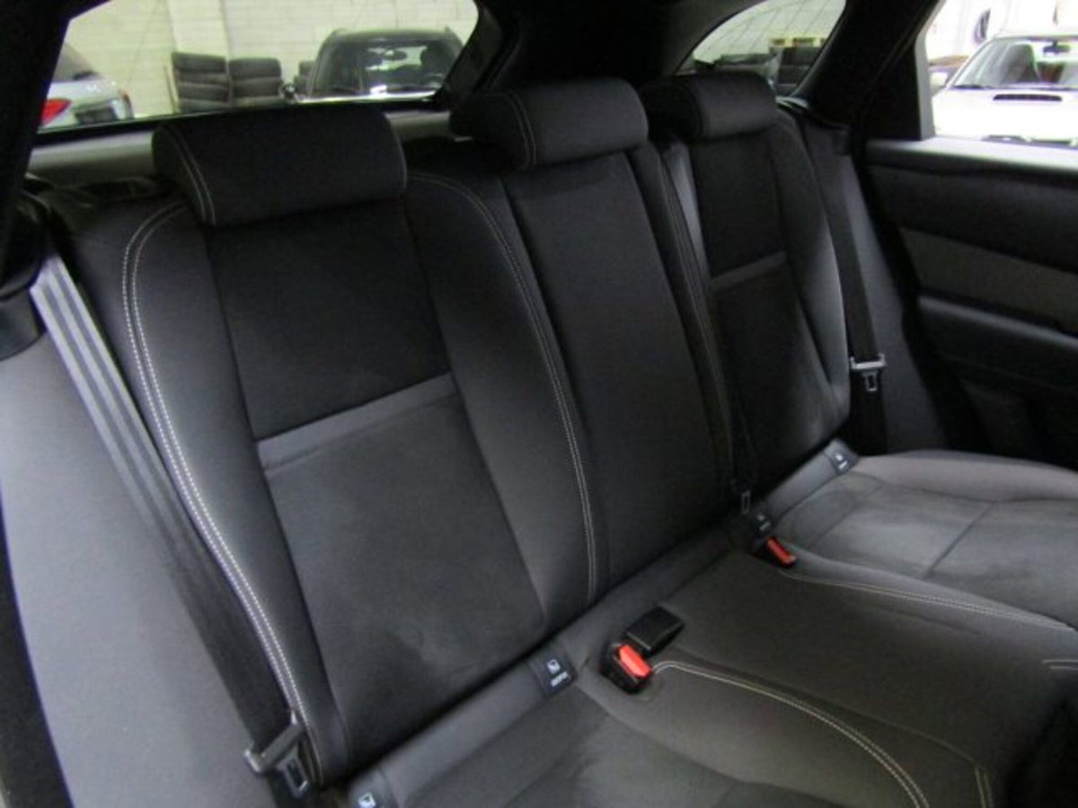 Land Rover Range Rover Velar 2.0D I4 204 CV R-Dynamic HSE (14)