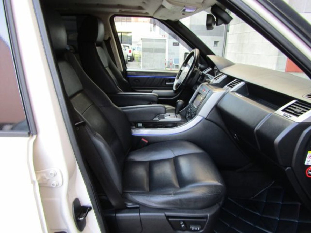 Land Rover Range Rover Sport 2.7 TDV6 HSE (15)