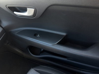 Kia Stonic 1.2 ECO GPL Urban (17)