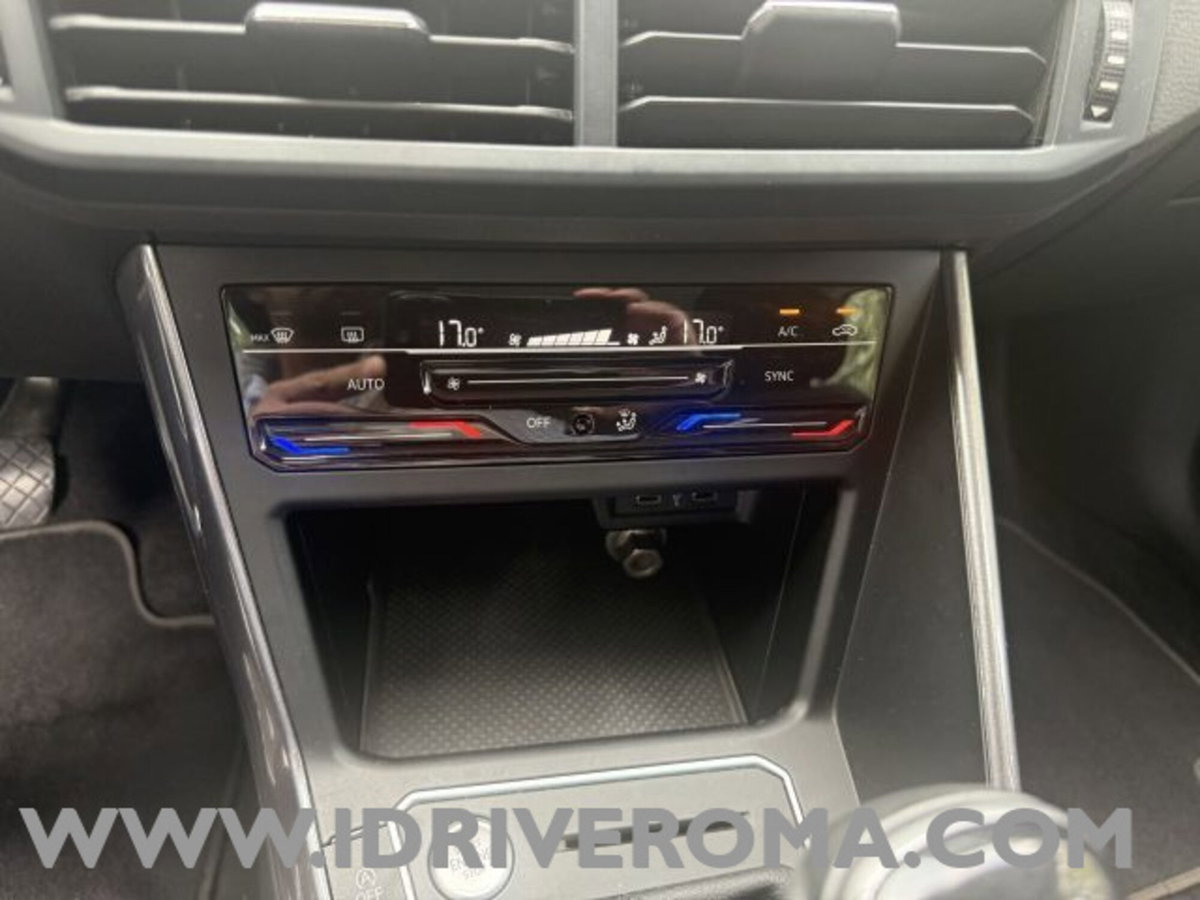 Volkswagen Polo 1.0 tsi Style 95cv (16)