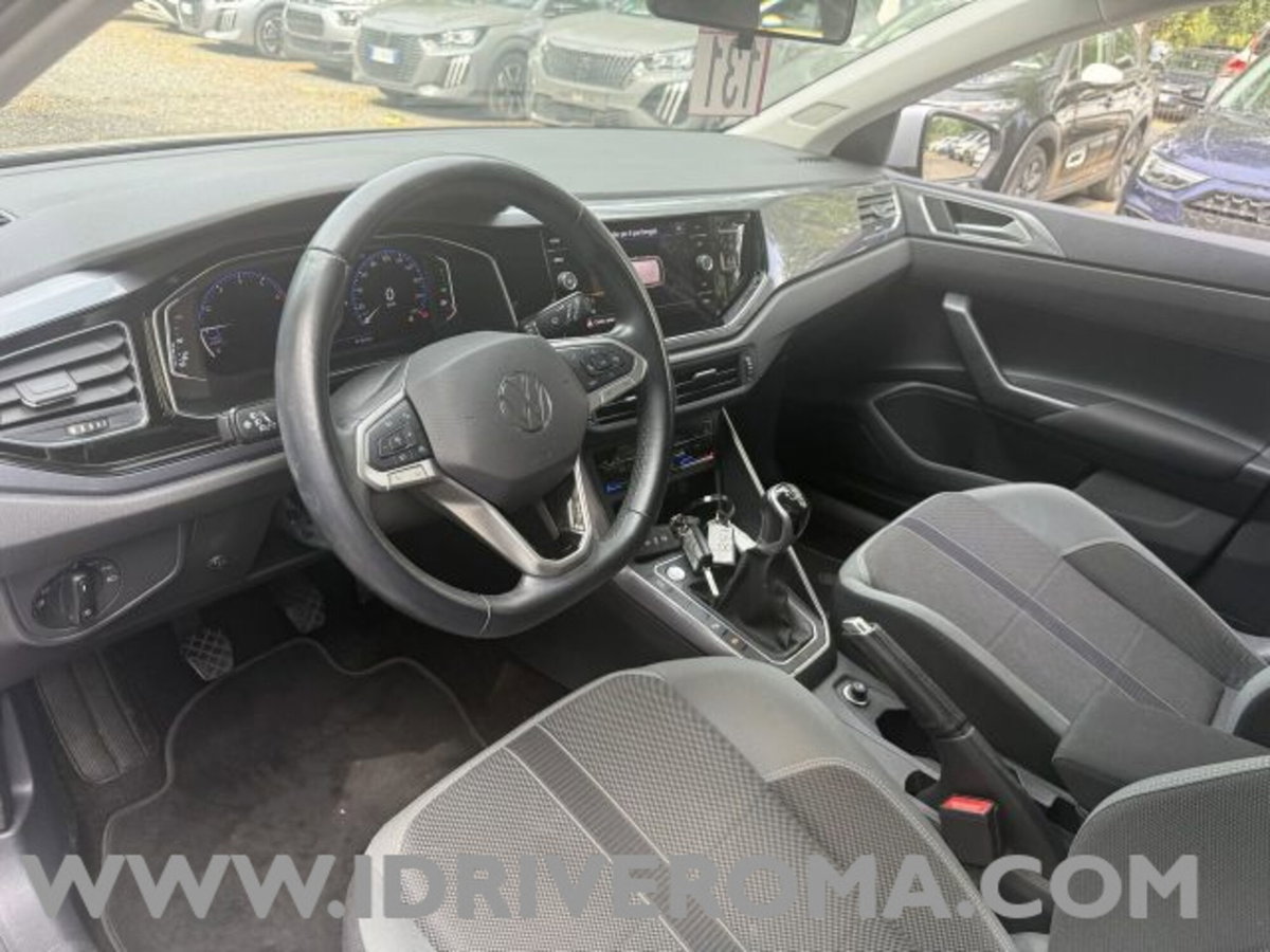 Volkswagen Polo 1.0 tsi Style 95cv (9)