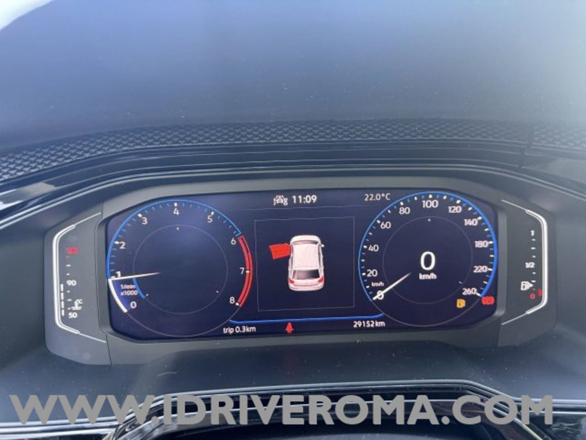 Volkswagen Polo 1.0 tsi Life 95cv (13)