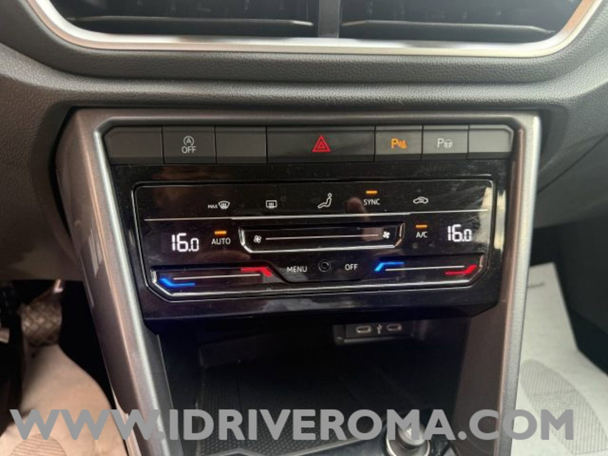 Volkswagen T-Roc 1.0 TSI Style (14)