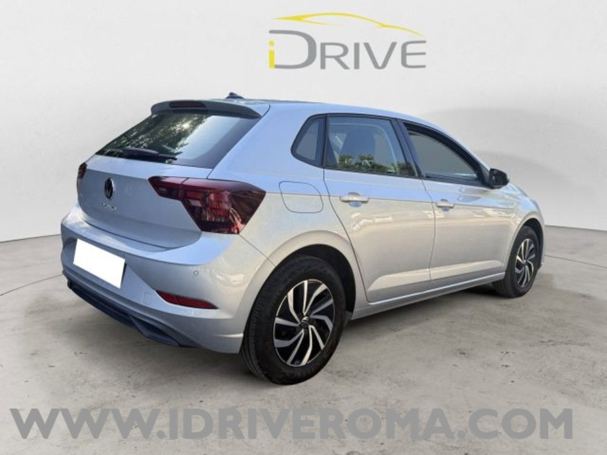 Volkswagen Polo 1.0 tsi Life 95cv (6)
