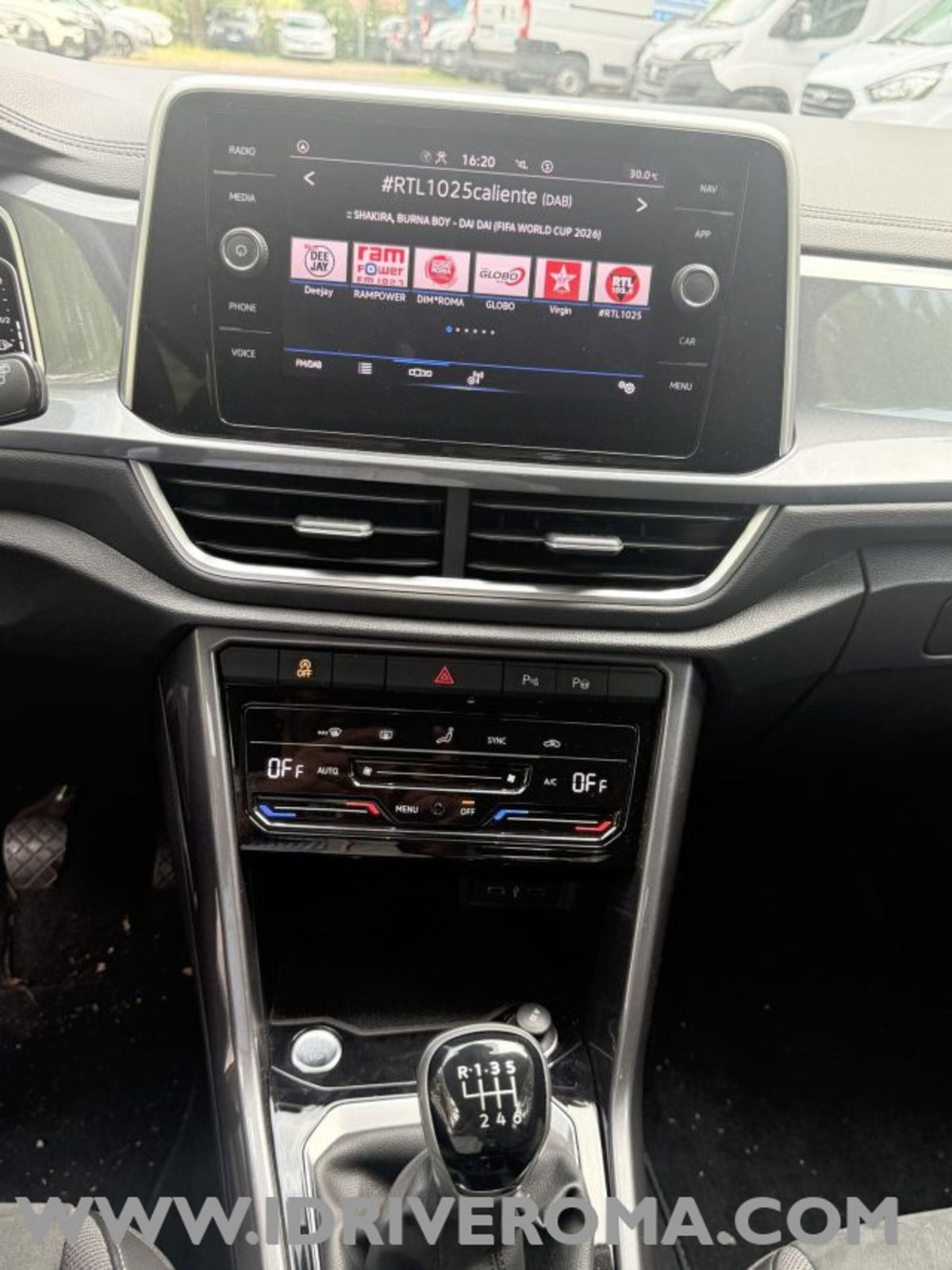 Volkswagen T-Roc 1.0 TSI Style (12)