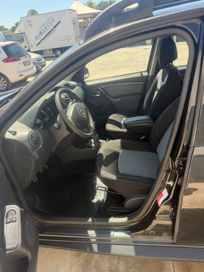 Dacia Duster 1.5 dCi 110CV S&S 4x2 Serie Speciale Lauréate Family (11)