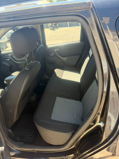 Dacia Duster 1.5 dCi 110CV S&S 4x2 Serie Speciale Lauréate Family (12)