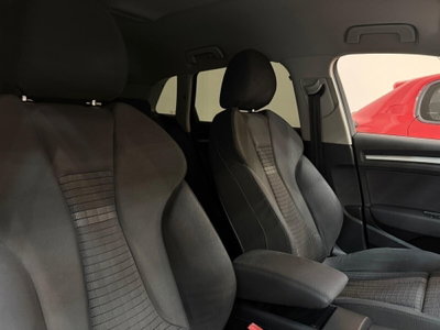 Audi A3 1.6 TDI clean diesel S tronic Ambition (9)