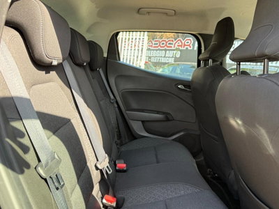 Renault Clio Full Hybrid E-Tech 140 CV 5 porte Initiale Paris (17)