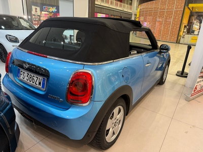 MINI Mini Cabrio 1.5 Cooper D Cabrio (10)