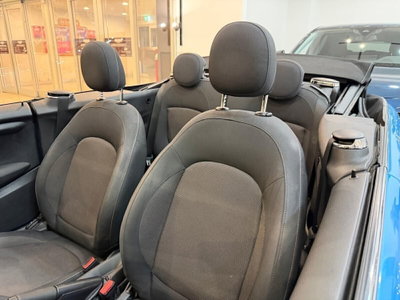 MINI Mini Cabrio 1.5 Cooper D Cabrio (12)