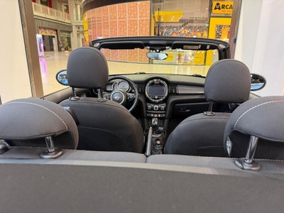 MINI Mini Cabrio 1.5 Cooper D Cabrio (13)