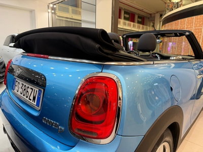 MINI Mini Cabrio 1.5 Cooper D Cabrio (6)