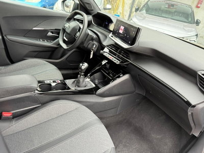 Peugeot 2008 1.2 turbo Allure 100cv (10)